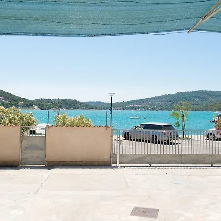 Apartamento Seafront In For 2